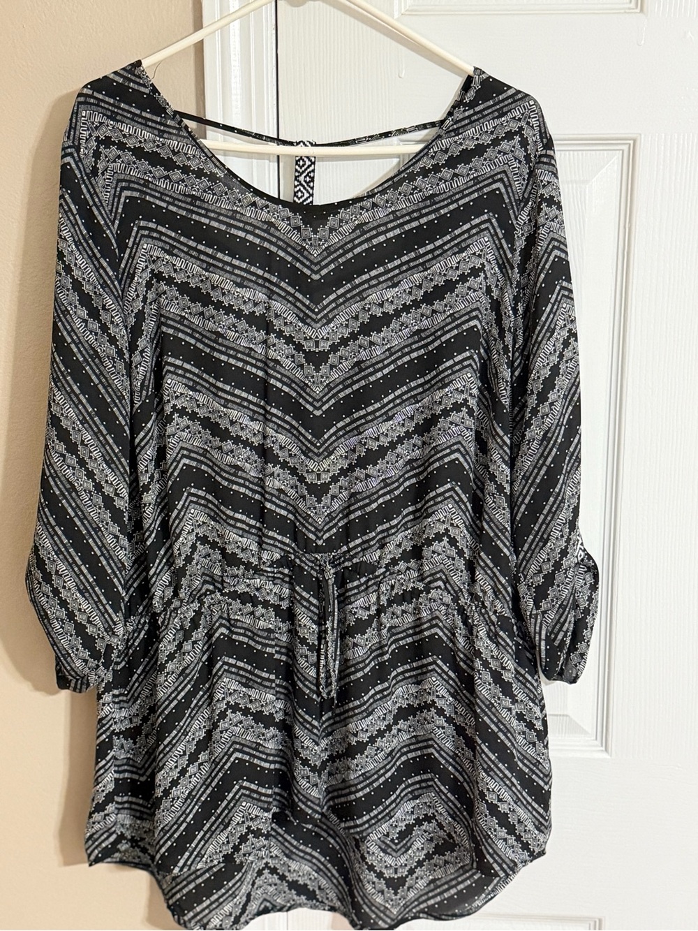 Black & White Patterned Women’s Tunic Top